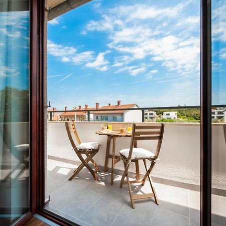 Apartments E&M Pula Ngoại thất bức ảnh