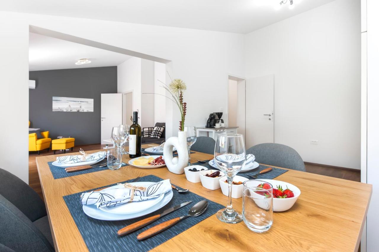 Apartments E&M Pula Ngoại thất bức ảnh