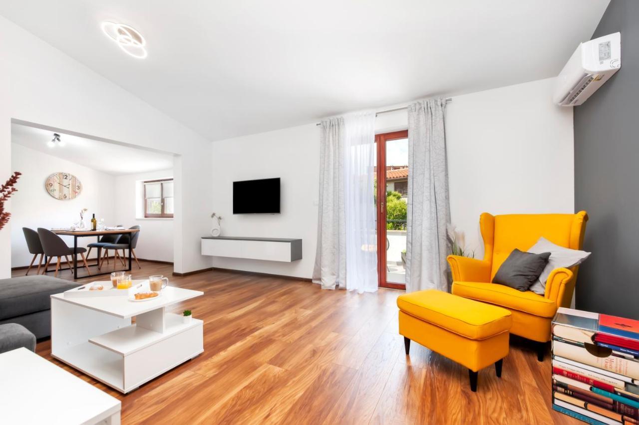 Apartments E&M Pula Ngoại thất bức ảnh