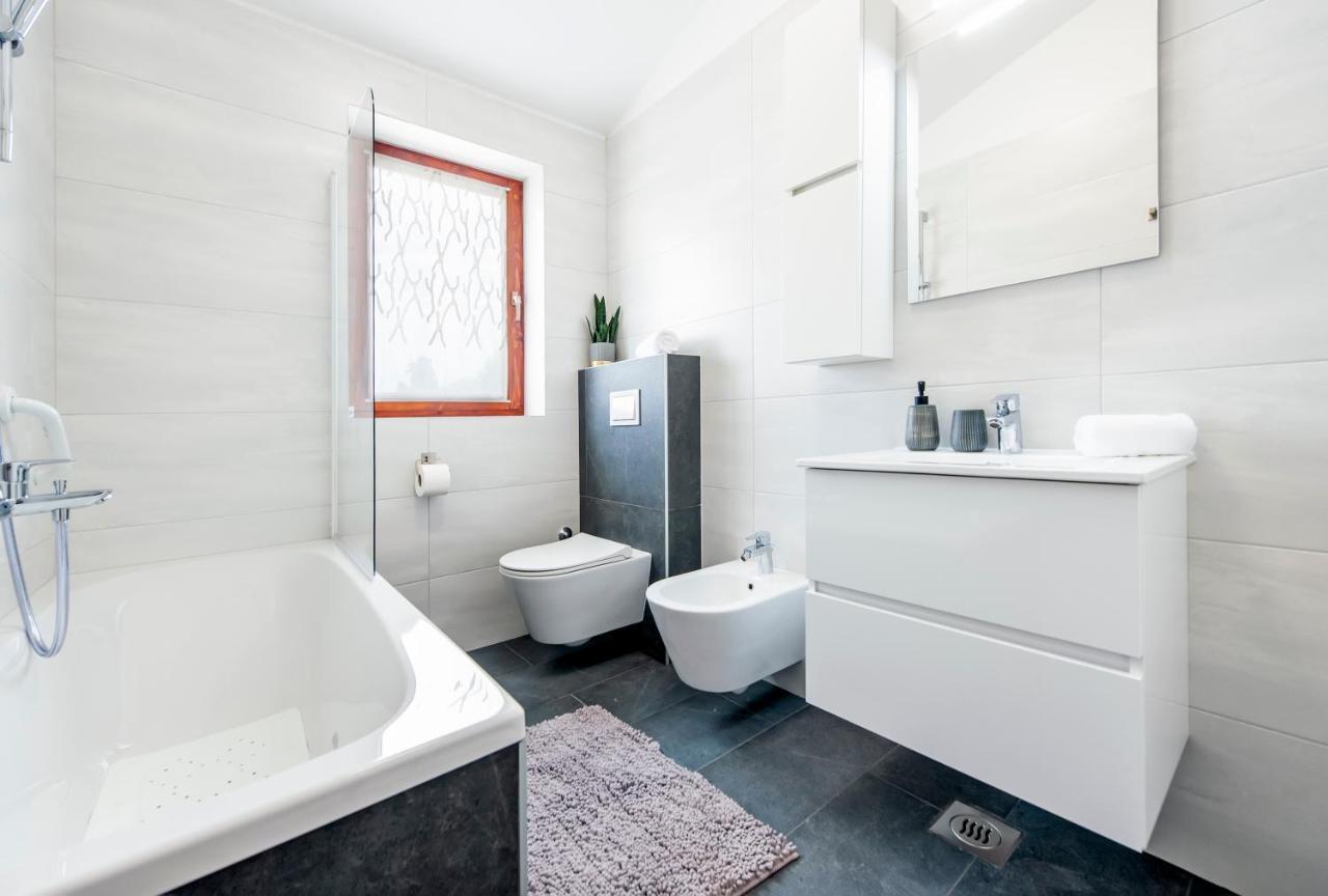 Apartments E&M Pula Ngoại thất bức ảnh