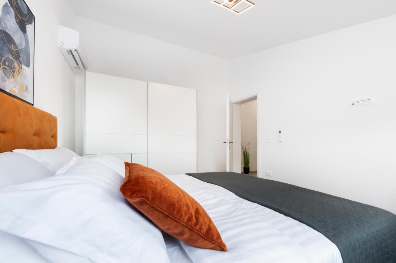 Apartments E&M Pula Ngoại thất bức ảnh