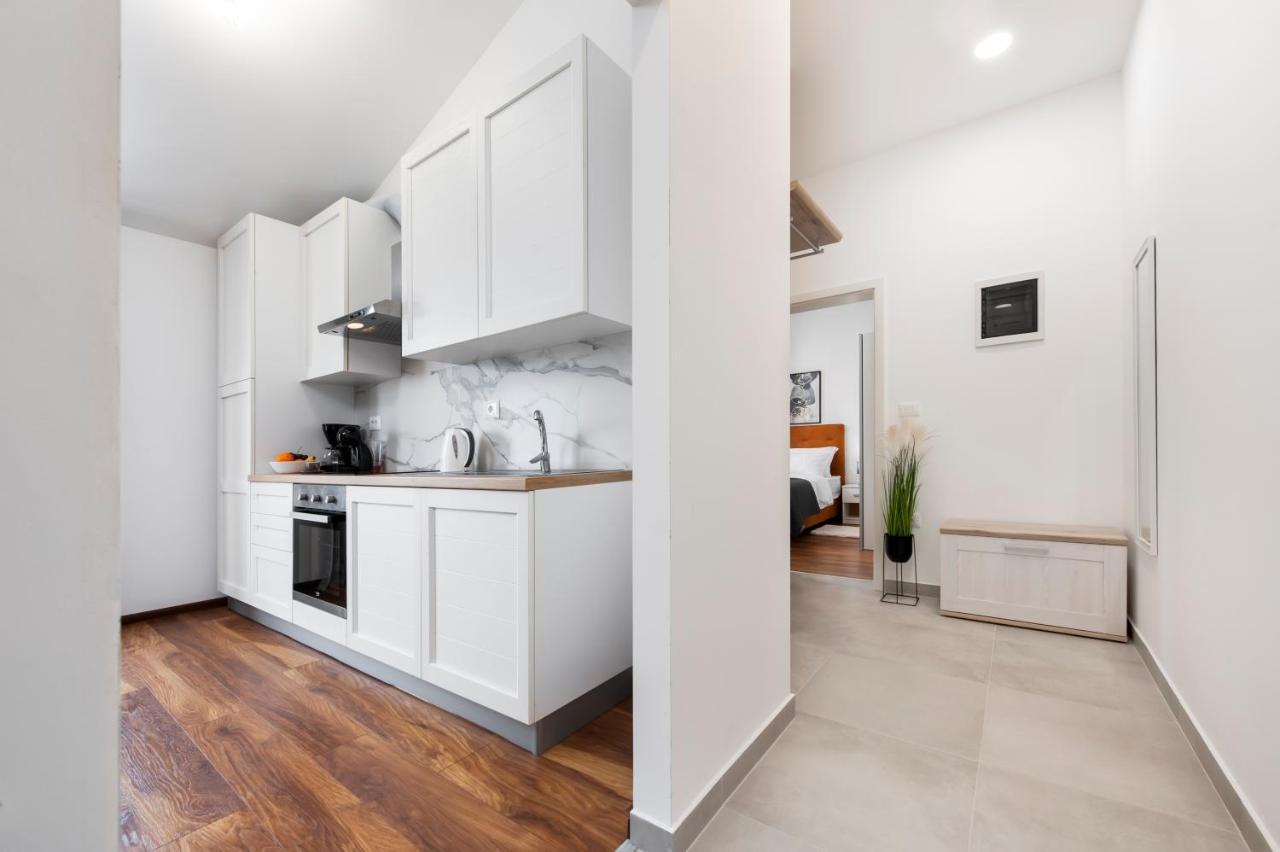 Apartments E&M Pula Ngoại thất bức ảnh
