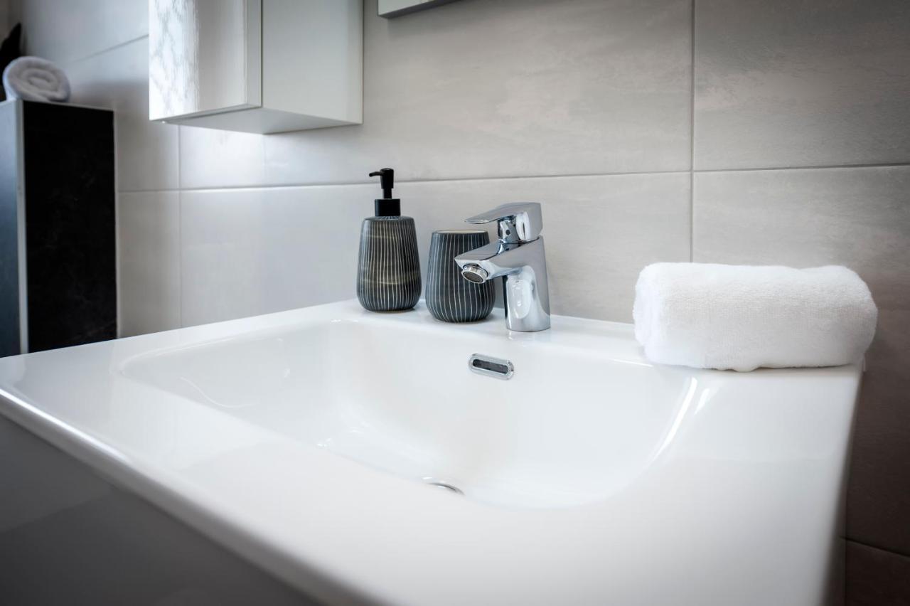 Apartments E&M Pula Ngoại thất bức ảnh