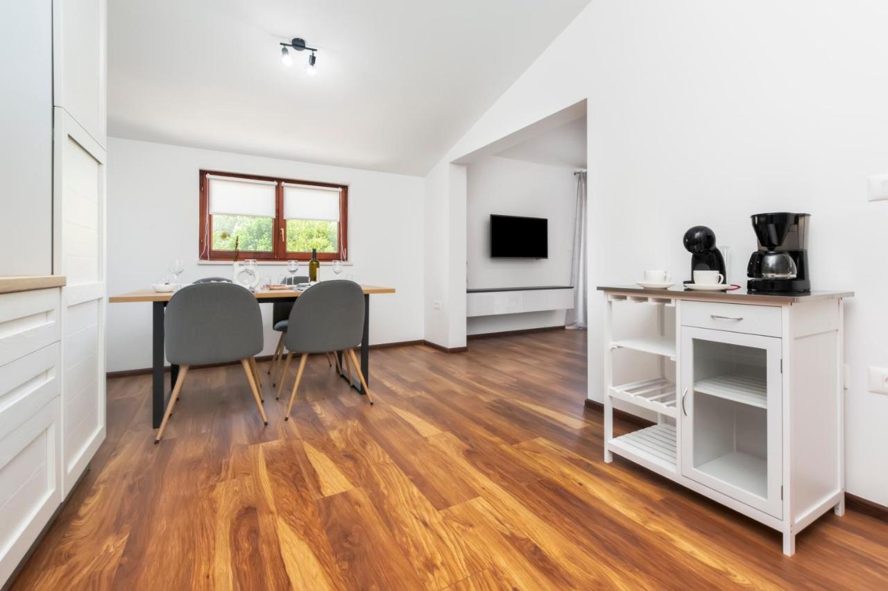 Apartments E&M Pula Ngoại thất bức ảnh